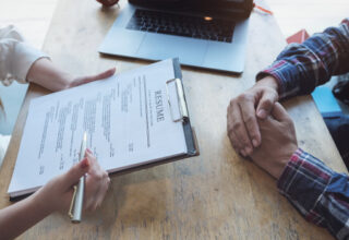 Những điều nhà tuyển dụng cần lưu ý khi sàng lọc CV